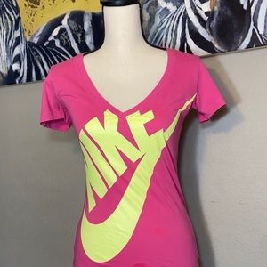 Nike V-Neck T-Shirt. Size Extra Small Slim Fit.